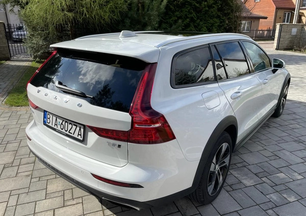 Volvo V60 Cross Country cena 122000 przebieg: 87237, rok produkcji 2019 z Białystok małe 781
